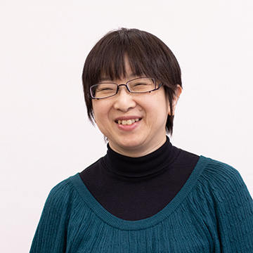 青山留美先生