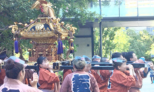 白山神社祭礼の様子