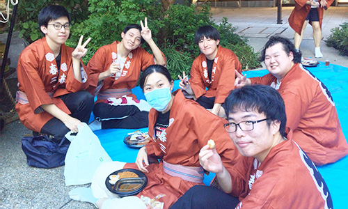 白山神社祭礼の様子